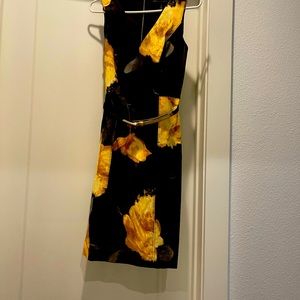 Black knee length White House black market size 2 sleeveless dress